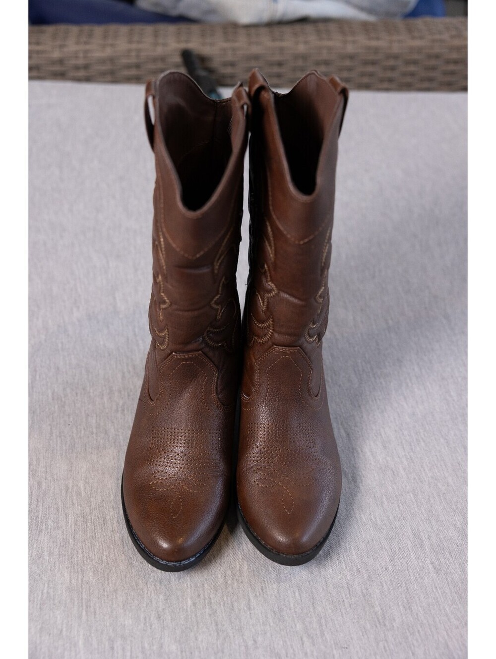 Brown western girls size 4 cowboy boots cat and jack